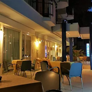 Hotel Canasta, Riccione